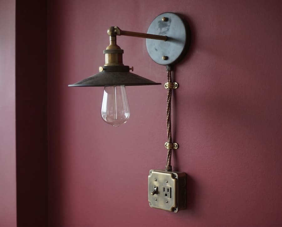 Дизайнерское бра с декоративным текстильным шнуром