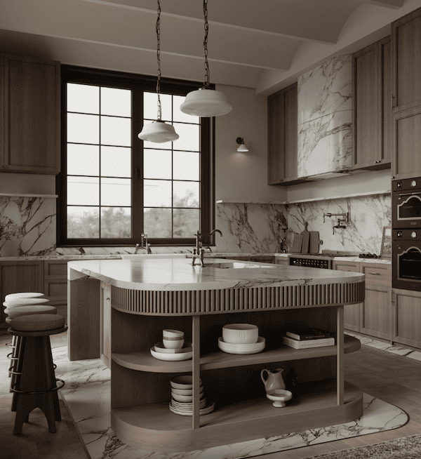 Два подвесных керамических светильника расположены точно над прямоугольной мраморной столешницей островка, создавая современную, чуть холодную атмосферу Пространство кухни, встроенная мебель, островок с раковиной, барные стулья, подвесные светильники
