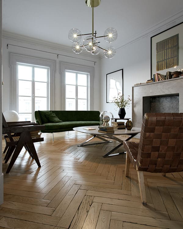 Эклектика освобождает от строгих рамок одного стиля, позволяя создать по-настоящему живое пространство Пространство зала, камин, паркет елочкой, кресло из плетеной кожи, диван на тонких ножках, подвесной светильник в форме шаров, большие окна