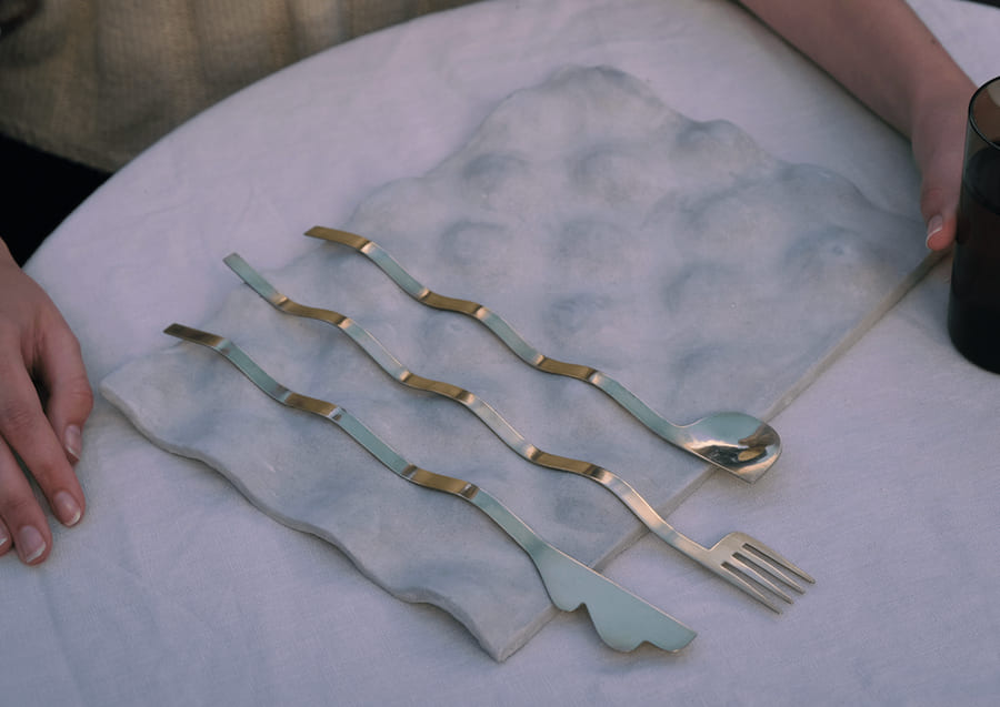 Дизайнерские металлические столовые приборы
