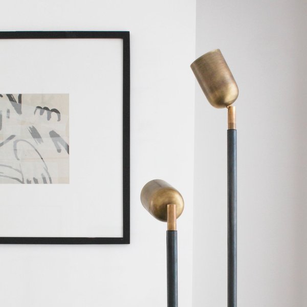 Торшеры с медными плафонами простой формы гармонично впишутся в интерьер в стиле лофт Лофт торшеры