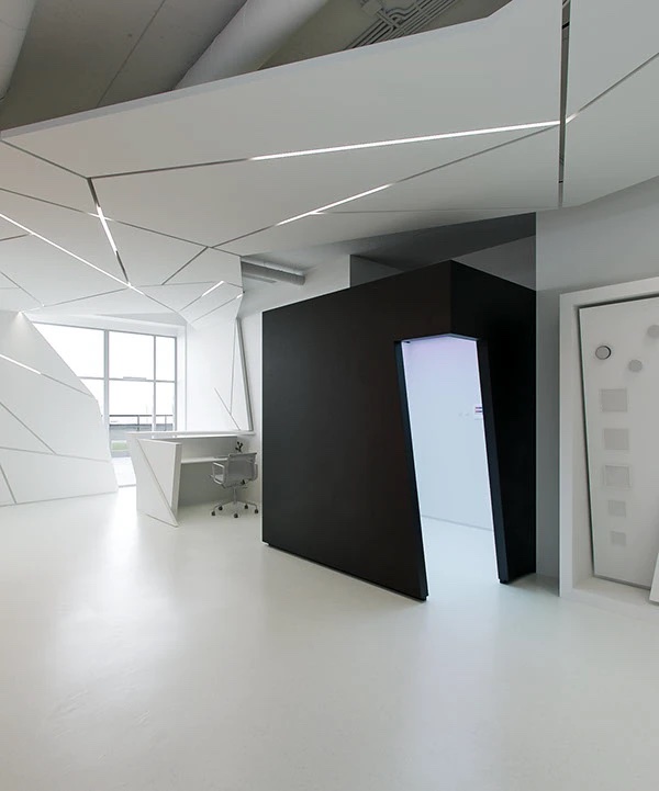 Офисное помещение со светодиодной продукцией