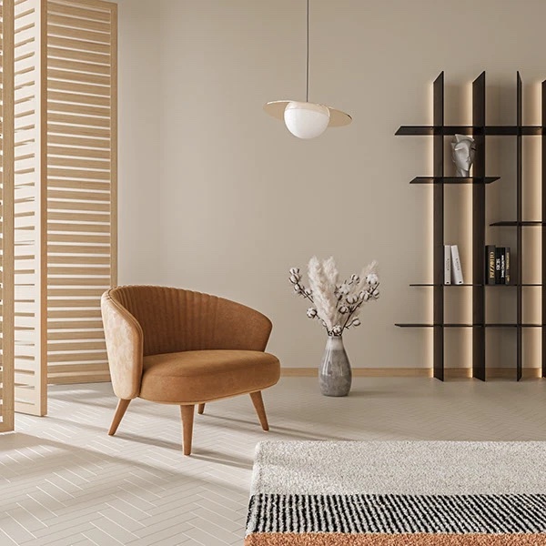 Комната, кресло, деревянные ширмы, напольная ваза с хлопком, легкий стеллаж с книгами