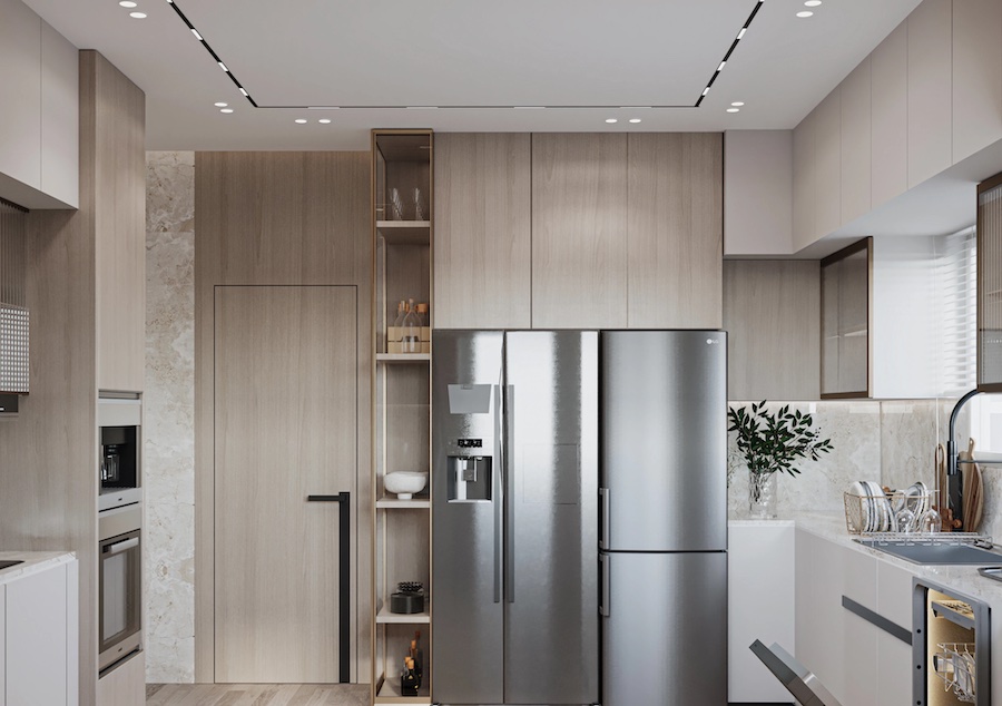 Линейные светильники по периметру кухни решают функциональную и эстетичную задачу по освещению Встроенная кухня, широкий холодильник, этажерка с баночками, бутылочками