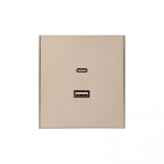 KR-78-0734-8 Розетка USB-A+Type-C 3А с функцией быстрой зарядки шелк Kranz Strong KR-78-0734-8