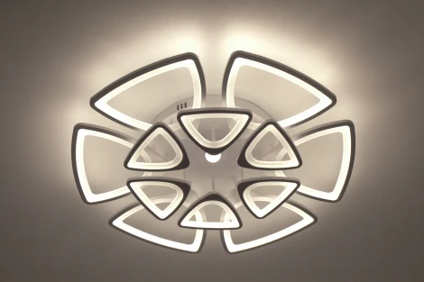 Потолочная люстра Escada Lokfo 10237/12LED
