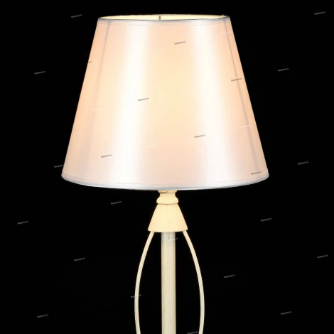 Интерьерная настольная лампа Maytoni Marquis ARM327-11-W