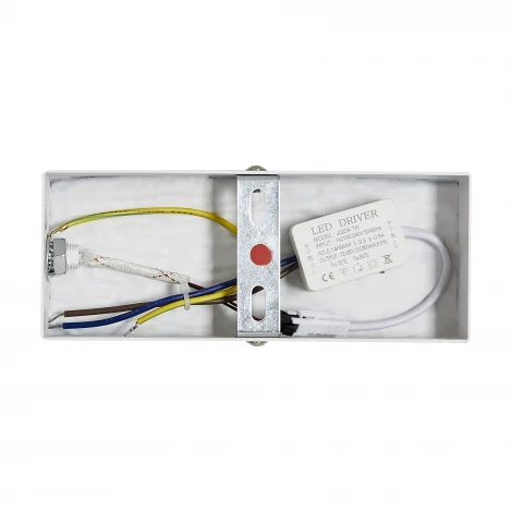 Настенный светильник Freya Una FR6208WL-L6W 10Вт LED
