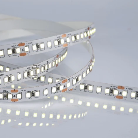 Светодиодная лента Uniel ULS-2835-168LED/m-10mm-IP20-DC24V-14W/m-5M-6500K катушка в герметичной упаковке