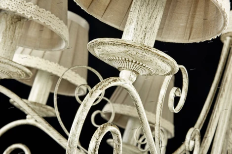 Подвесная люстра Maytoni Felicita ARM029-08-W
