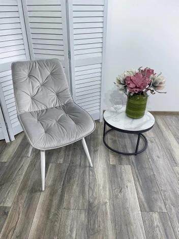 Обеденный стул M-City MONACO UF910-02 LIGHT GREY, велюр/белый каркас