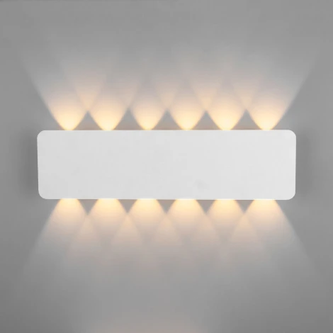 Настенный светильник Eurosvet Angle 40139/1 LED белый