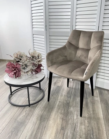 Стул M-City HECTOR BLUVEL-40 BEIGE, велюр/ черный каркас