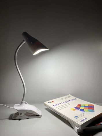 Интерьерная настольная лампа на прищепке Uniel TLD-560 White/LED/280Lm/5000K/Dimmer (220V, диммер, сенсорный выключатель)
