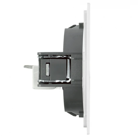 Розетка компьютерная 1-местная RJ-45 (механизм) RST00-3117-01 белая магнолия Stekker Мия 50436