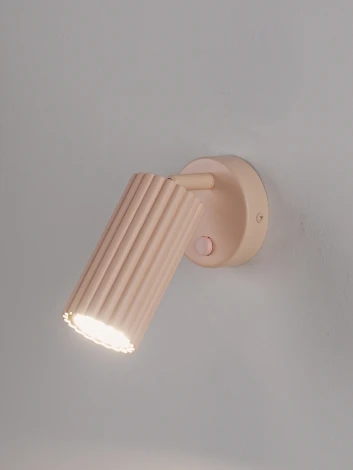 Спот с выключателем Moderli Cora V12145-1W