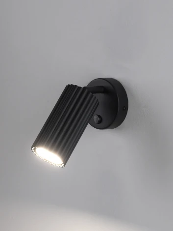 Спот с выключателем Moderli Cora V12143-1W