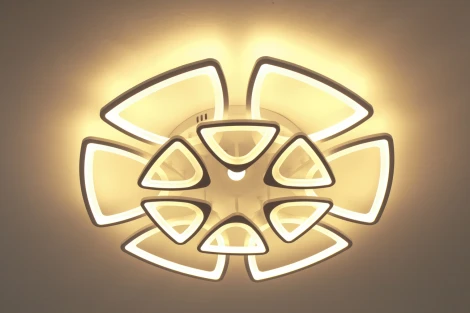 Потолочная люстра Escada Lokfo 10237/12LED