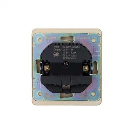 Розетка 1-ая с/з с/у з/ш 16А с USB A+C быстрой зарядки 5В/3А шелк Kranz Round KR-78-0704-7