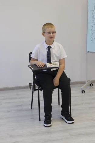 Конференц-стул Sheffilton SHT-S85М-RD черный/черный муар 3775782702