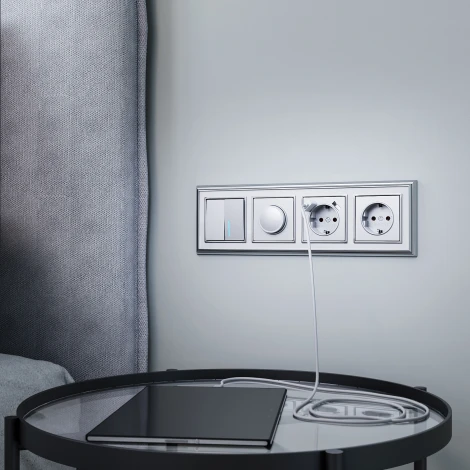 Розетка с заземлением, шторками и USBх2 Werkel W1171506 (серебряный)