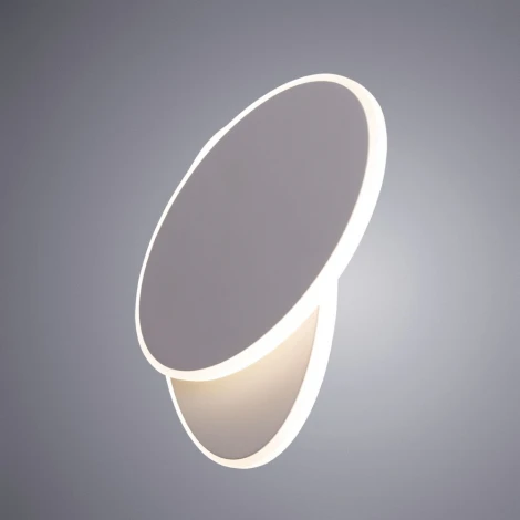 Настенный светильник Arte Lamp Eclipse Oval A2601AP-1WH