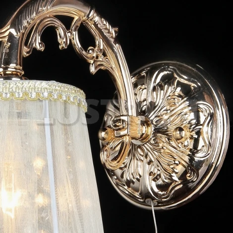 Бра Maytoni Elegant 18 ARM020-01-G