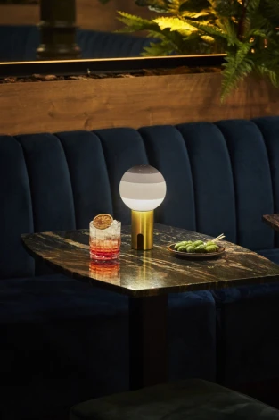 Настольная лампа Dipping Light Portable белый-матовая латунь Marset A691-453-3515-27K (085723)