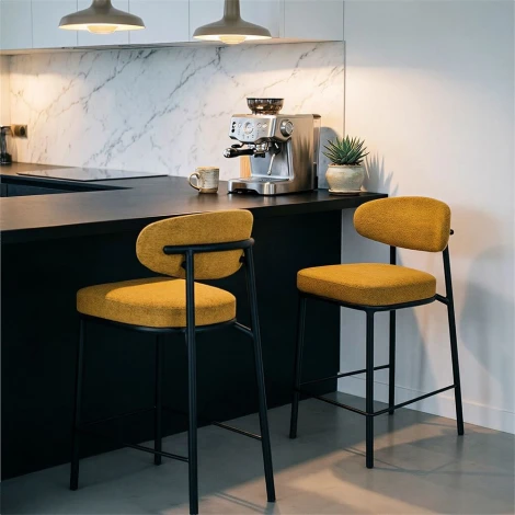 Стул полубарный Lucas 2 горчичный шенилл с чёрными ножками Bradex Home FR 1086