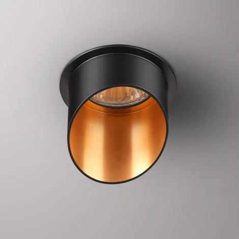Встраиваемый точечный светильник Novotech Butt 370435 (220V)