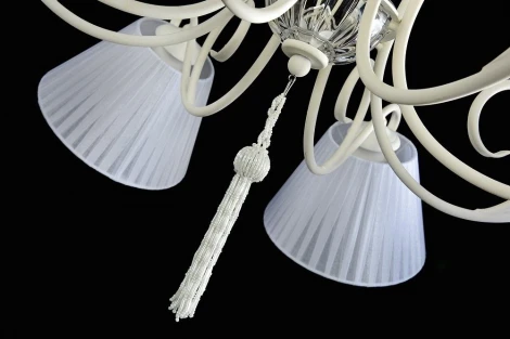 Подвесная люстра Maytoni Cella ARM031-08-W