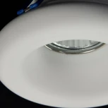 Встраиваемый точечный светильник Maytoni Gyps Modern DL006-1-01-W