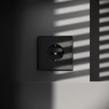 Розетка с заземлением (черный матовый) Voltum S70 VLS040108