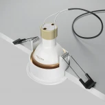 Встраиваемый светильник IP54 Maytoni Share DL126-GU10-WMG