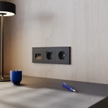 Розетка с заземлением (черный матовый) Voltum S70 VLS040108