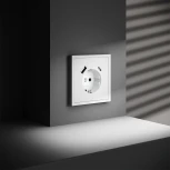 Розетка с заземлением, шторками и USB Type A+С (белый матовый) Voltum S70 VLS040502