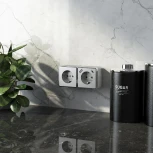 Розетка с заземлением,шторками и USB Type A+С (серебряный) Werkel W5071706 (a057701)