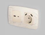 Лицевая панель Ambrella Volt OMEGA (Бежевый глянец) для электрической розетки с заземлением со шторками 2USB A+A QUANT OP3090