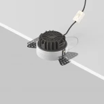 Встраиваемый светильник под гипсокартон светодиодный IP44 Maytoni Okno DL055-8W3-4-6K-TRS-W