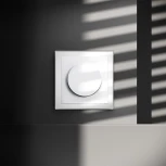 Диммер поворотно-нажимной 600 Вт (белый глянцевый) Voltum S70 VLS070301