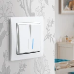 Выключатель двухклавишный проходной с подсветкой (белый) Werkel W1122101 (a051112)