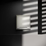 Розетка с заземлением, шторками и крышкой (шелк) Voltum S70 VLS040304