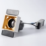 Точечный встраиваемый светодиодный светильник, квадратная рамка, золотой отражатель Fiberli 302T75 12130205