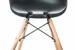 Стул обеденный DAW (ножки светлый бук, цвет сиденья чёрный)