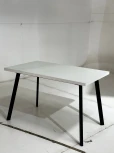 Стол ФИН 140 Белый, стекло/ Черный каркас М-City