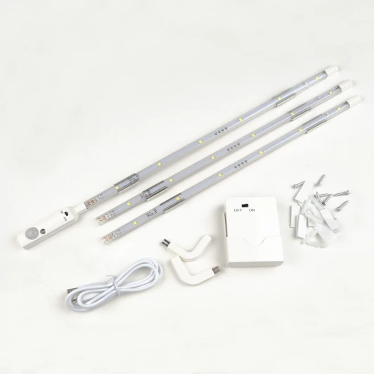 ULM-F42-3W/4200K SENSOR IP20 WHITE Мебельный светильник Uniel ULM-F42-3W/4200K SENSOR IP20 WHITE (LED, 220V, датчик движения, выключатель)