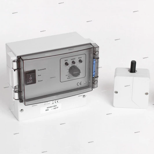 13039VRT Настенный регулятор скорости вращения лопастей с датчиком температуры накладной Vortice Vort Delta, белый с черным, 6A, IP54