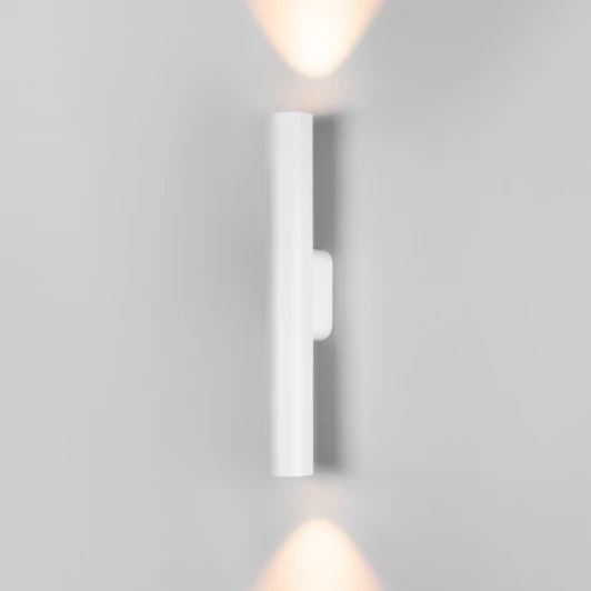 40123/LED белый Настенный светильник Langer белый 40123/LED Elektrostandard (220V, круглые, IP44)