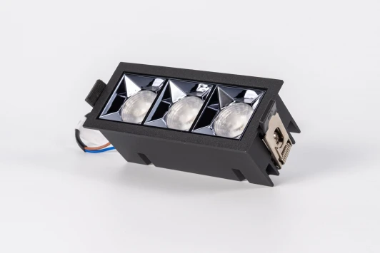 12130305 Точечный встраиваемый светодиодный светильник XL003-3T(W) Fiberli Xl003 12130305 (220V)