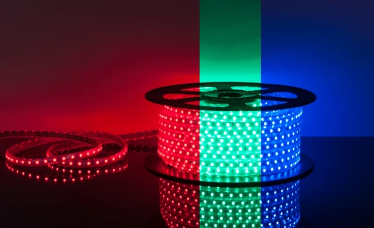 LSTR003 220V 14,4W IP65 мульти Светодиодная лента Elektrostandard 220V 14,4W 60Led 5050 IP65 мульти, 50 м (LSTR003 IP65)